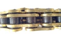 Цепь приводная, усиленная CHOHO 520HO GOLD , с сальниками. (Шаг 15.875, с замком).  Цепь приводная, усиленная CHOHO 520HO GOLD , с сальниками. (Шаг 15.875, с замком).